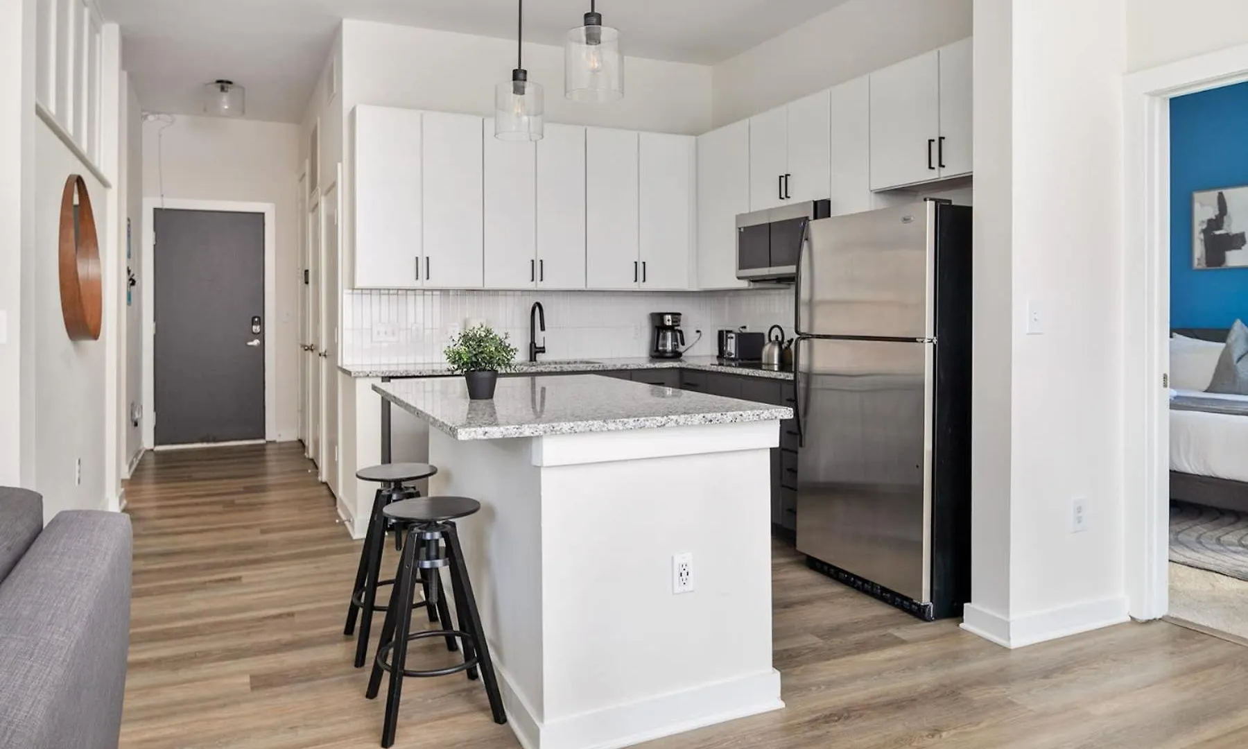 Spacious 2Bd With Private Balcony And Free Parking Σάρλοτ Διαμέρισμα