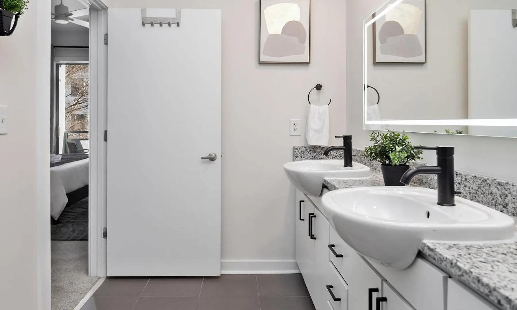 Διαμέρισμα Spacious 2Bd With Private Balcony And Free Parking Σάρλοτ